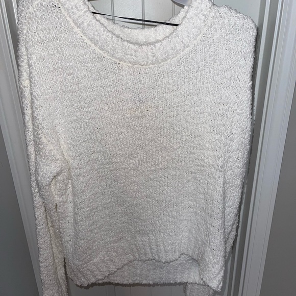 Women’s Sweater - Picture 2 of 2